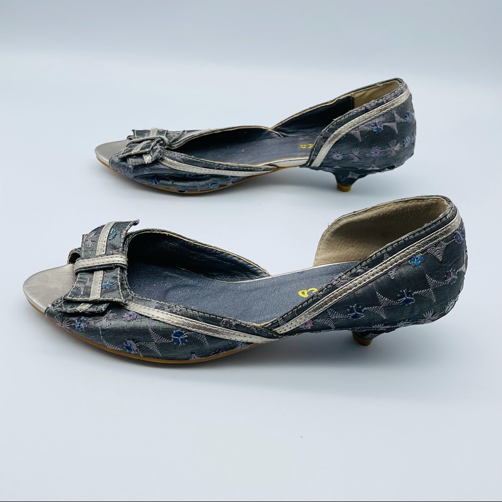 NEW Gray Silver Bow Sequin Kitten Heel d'orsay Flats Size 6